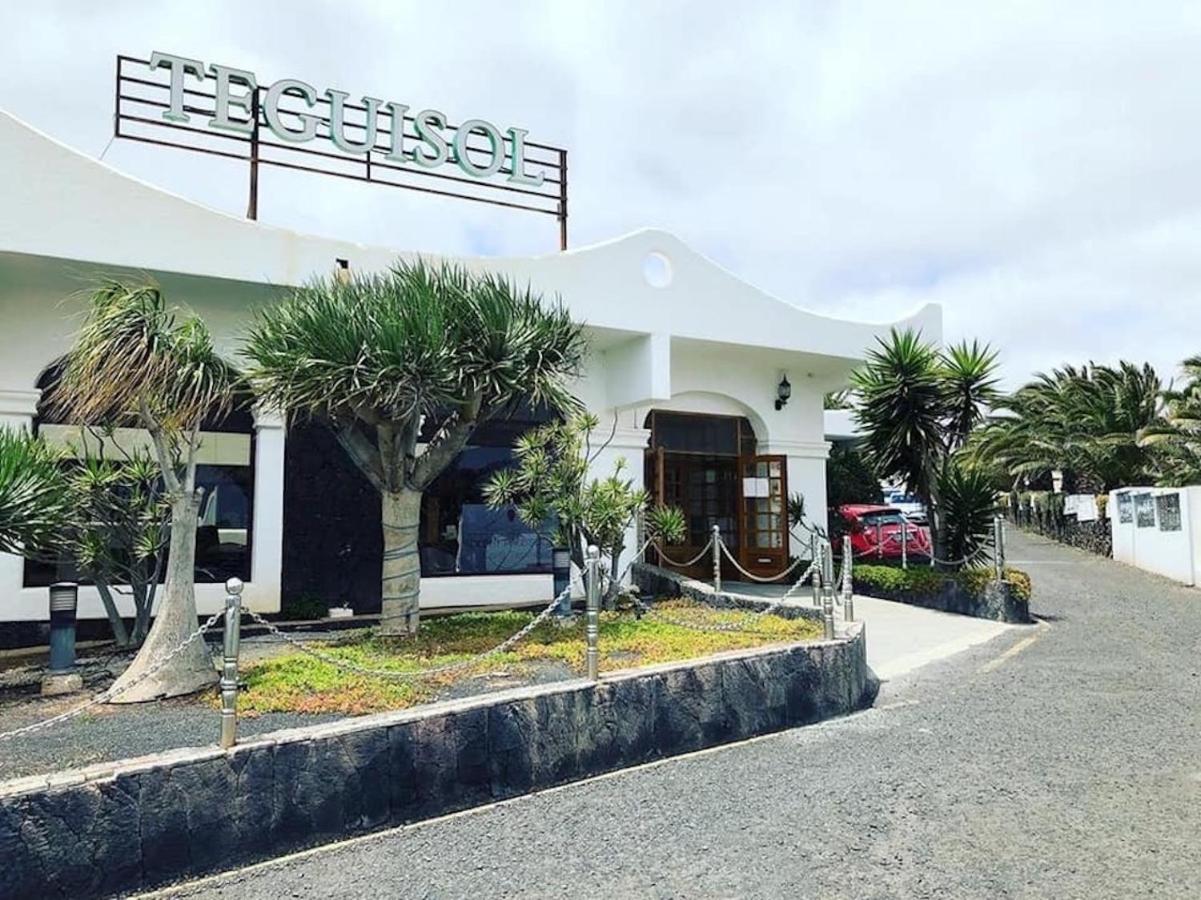 Vivienda Vacacional Rose Costa Teguise Exterior photo